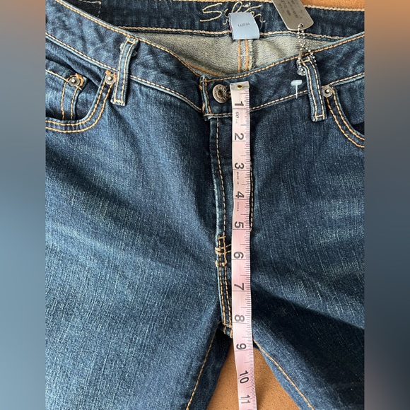 NWT Silver Dark Indigo Spur (mid-rise) Flare Jeans, Sz 32 - Picture 3 of 7